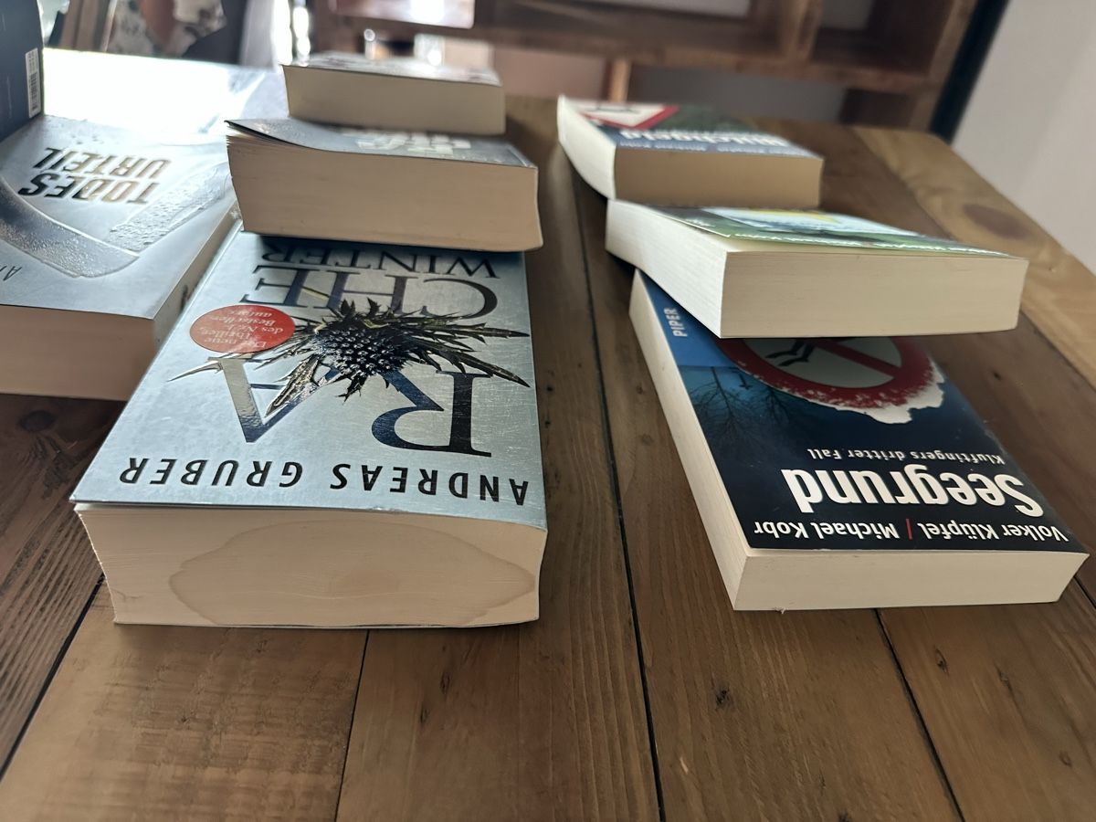 Libri: Krimi Buchpaket gebraucht – Usato da Hombrechtikon venduto da 401arnold 1