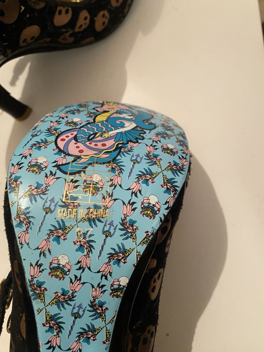 Scarpe da donna: Irregular choice Schuhe Schwarz mit Totenköpfe Grösse 38 neu – Usato da Zürich venduto da tos_mht7 1