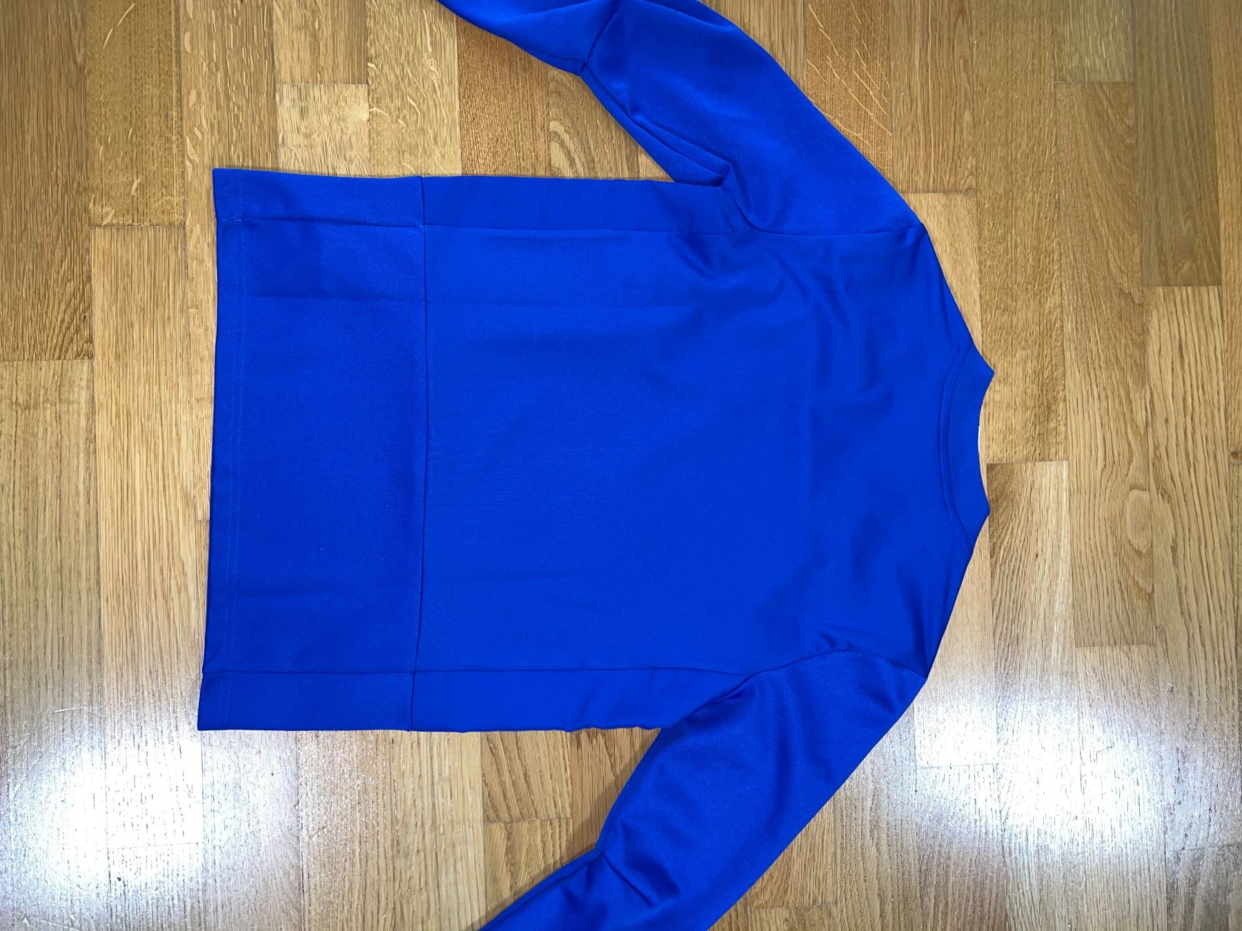 Adidas Trainer, Turnhosen & -trikots: Maillot de foot Dinamo NEU – Gebraucht aus Cologny von PEACEANDLOVE 2