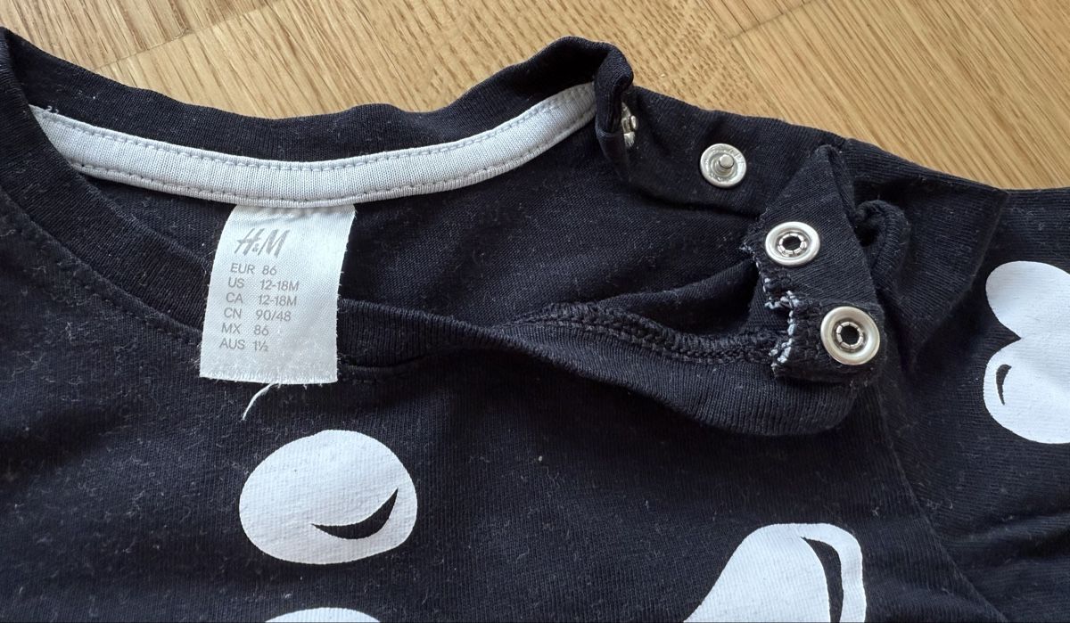 H&M Maglioni & Felpe: H&M - Pull squelette, taille 86, parfait Halloween – Usato da Genève venduto da valmath 2