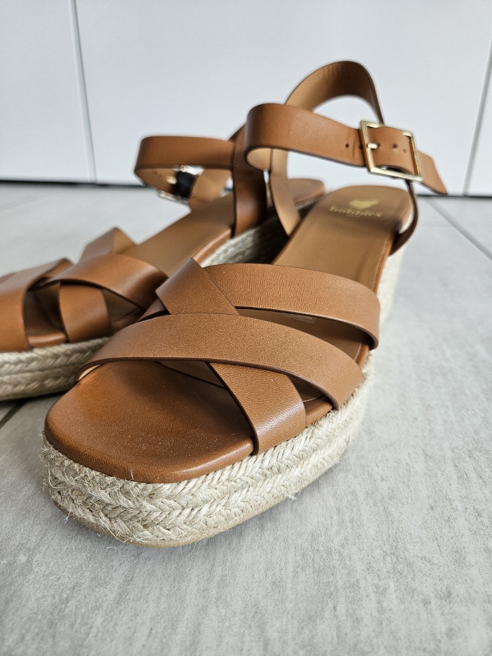 Bobbies Scarpe da donna: Espadrilles mit Keilabsatz Leder Bobbies Gr. 40 - ungetragen – Nuovo (secondo la descrizione) da Würenlos venduto da nu_54 1