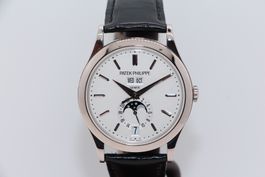 Patek Philippe Annual Calendar Weissgold Ref. 5396G-011