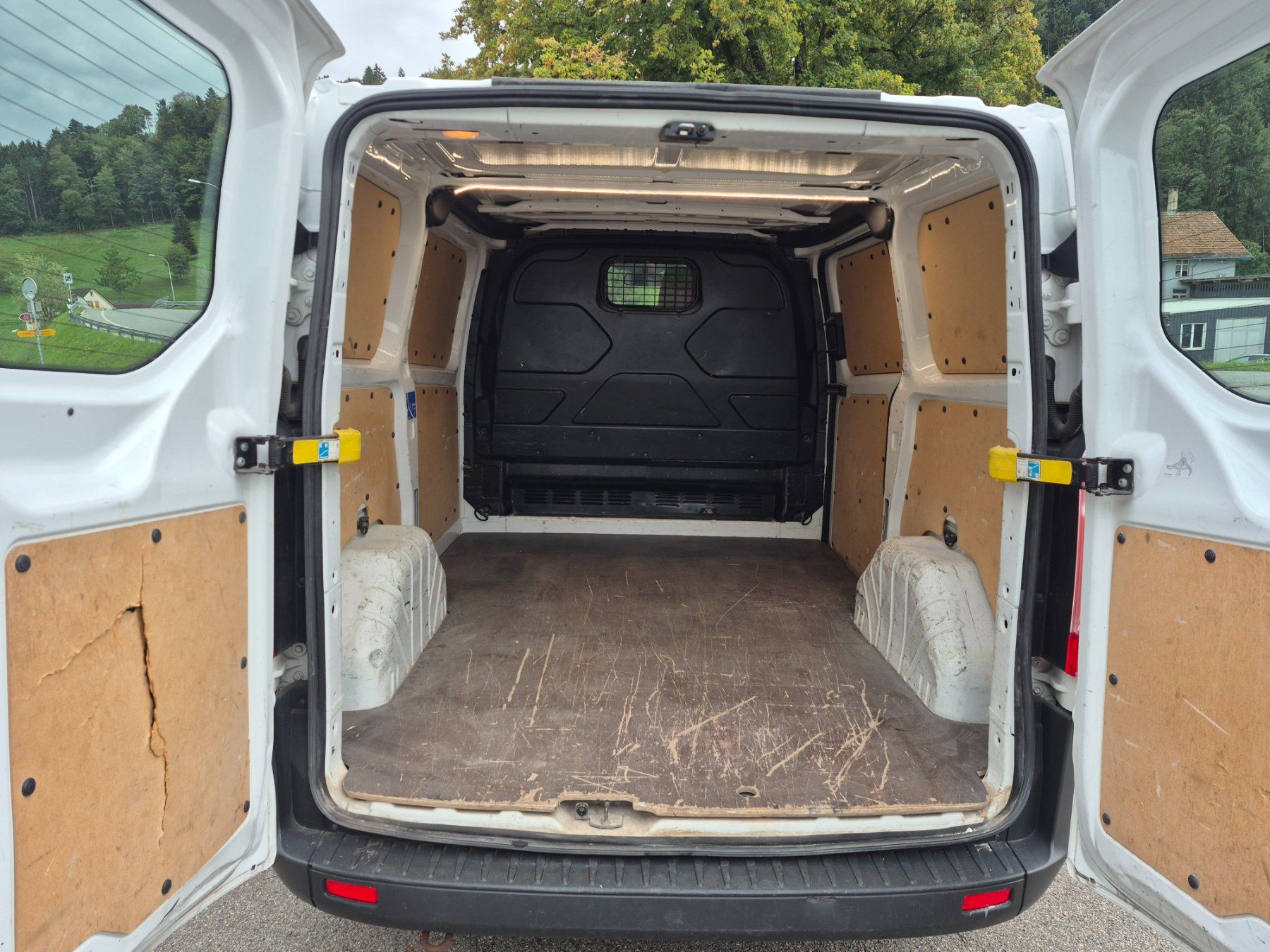 Ford Veicoli commerciali: Ford Transit Custom 2.2 – Usato da St. Margrethen venduto da Autozentrum1 5