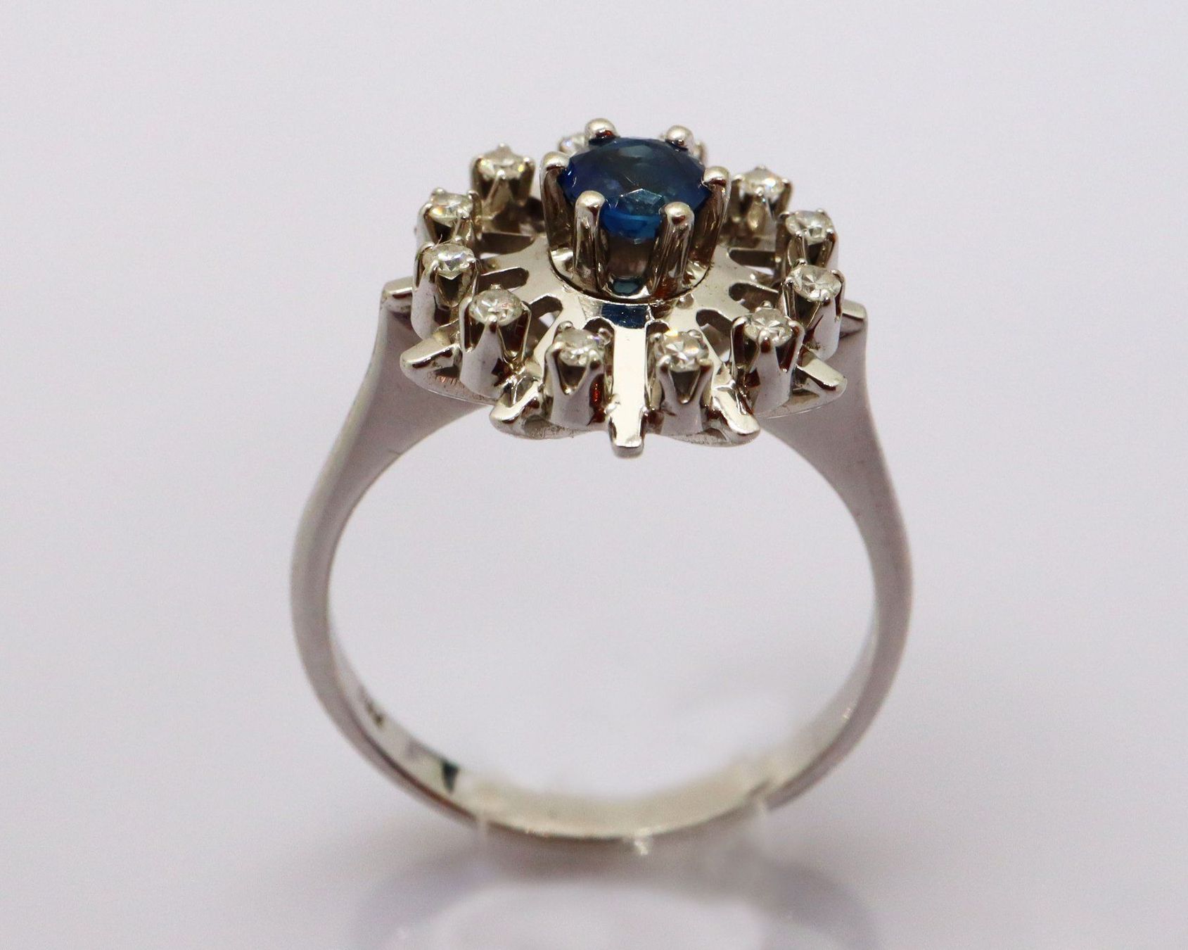 Anelli: Brillant-Ring mit blauem Saphir (Grösse 56) – Usato da Dürnten venduto da schmucklicher 3