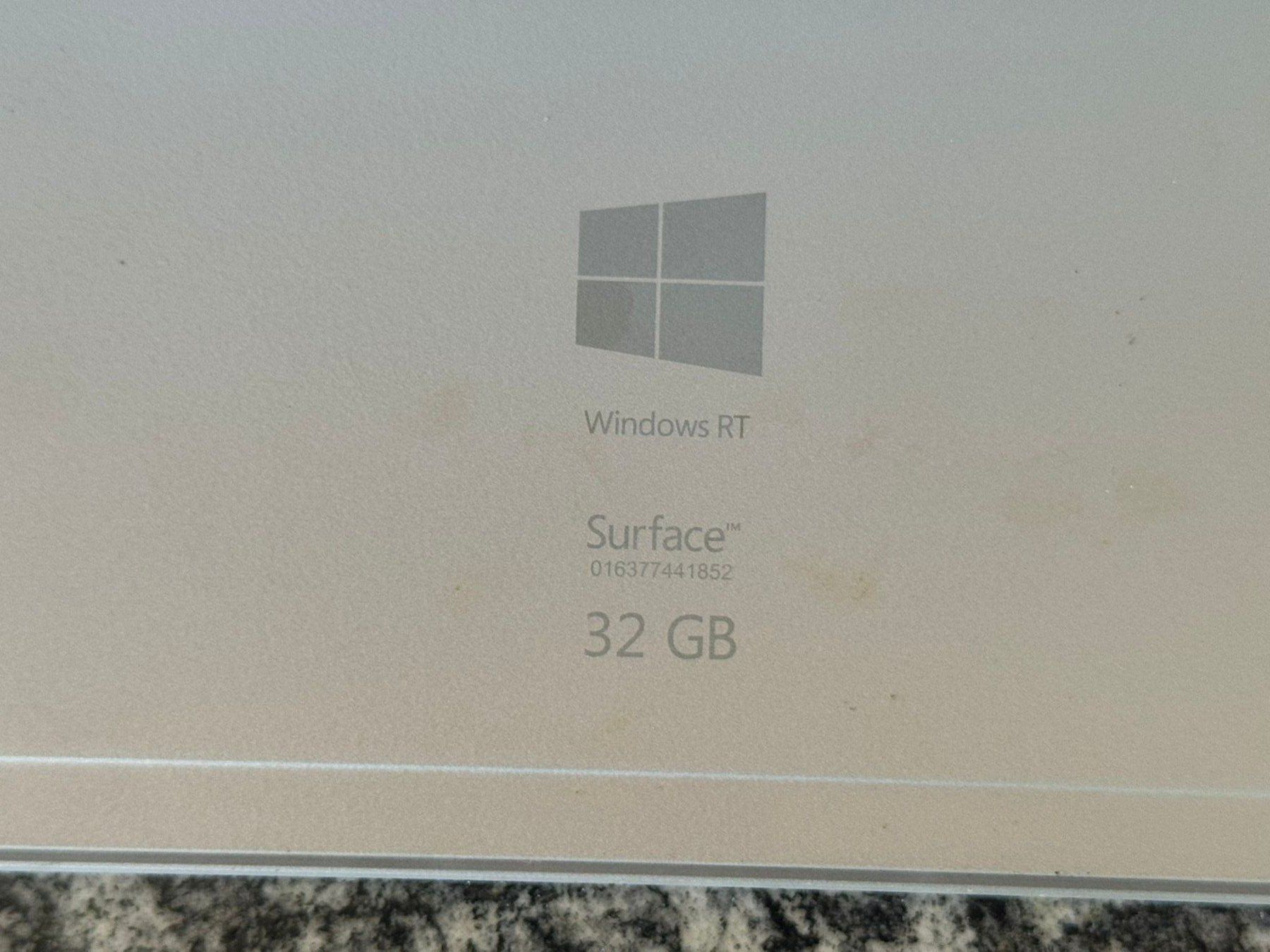 Microsoft Tablet PC: Surface RT 32GB - ungeprüft!! Ab 12CHF!! – Difettoso da Olten venduto da HoYa01 2
