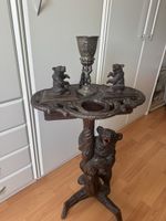 Brienzer bär tisch mit silber pokal