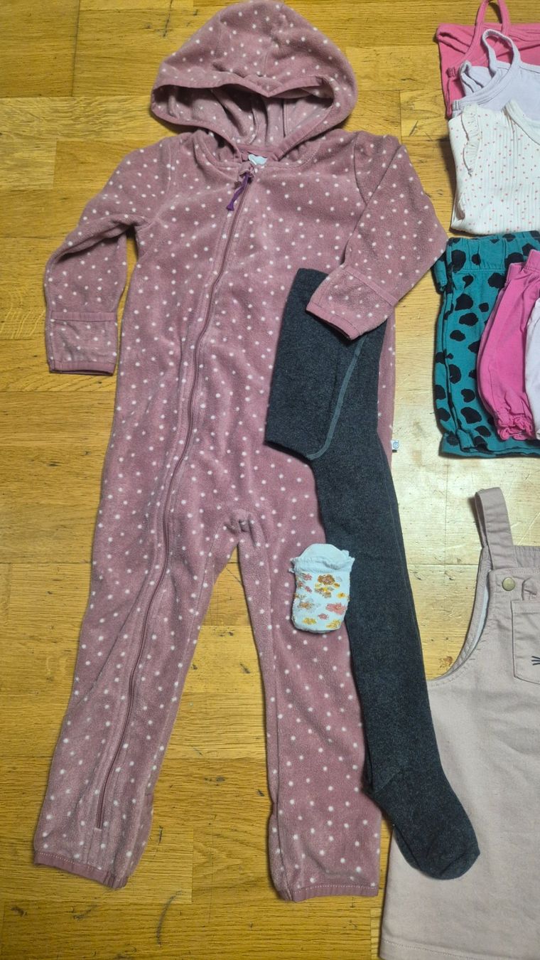 Kleiderpakete & -sets: Kinder Kleiderpaket Mädchen gr. 86/92 – Gebraucht aus Pratteln von chihuahua1988 1