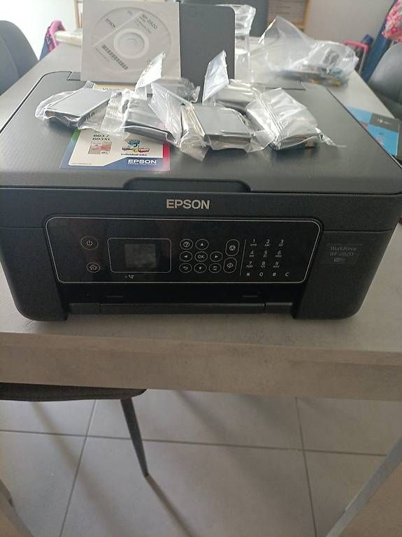 Stampanti: Regalo Epson WorkForce WF-2830 - problema alle testine – Usato da Lugano venduto da bel_y8gd 2