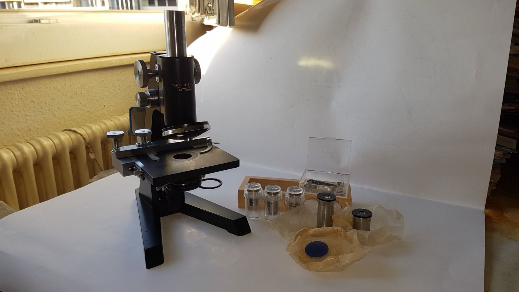 Microscopi: MICROSCOPE REICHERT NEUF – Nuovo e nell'imballaggio originale da Thônex venduto da MAXOU015 2