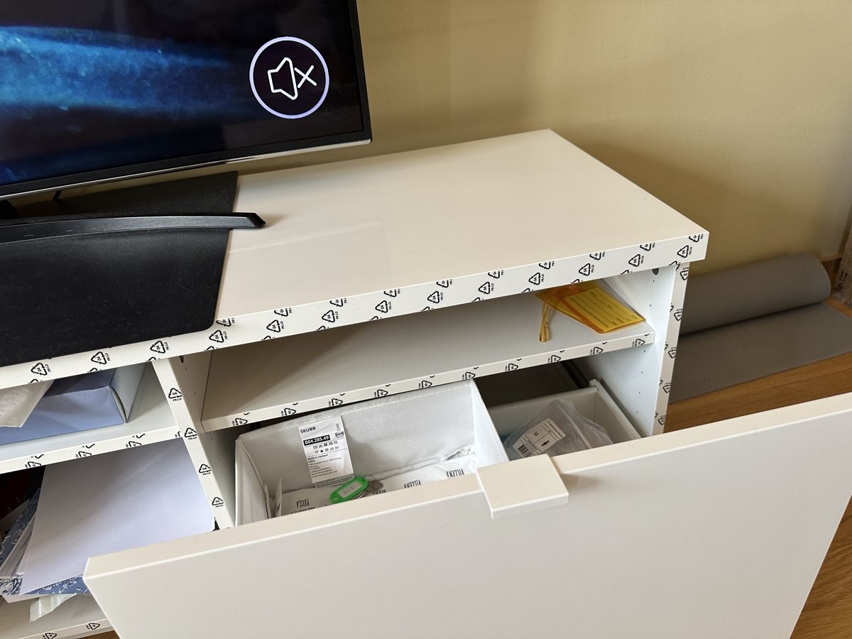 Ikea Mobili TV: BYÅS TV bench, white, 160x42x45 cm – Nuovo (secondo la descrizione) da Zürich venduto da gel_8npg 6