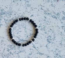 Modischer Onyx-Armschmuck mit Silber - Top Herbst Accessoire