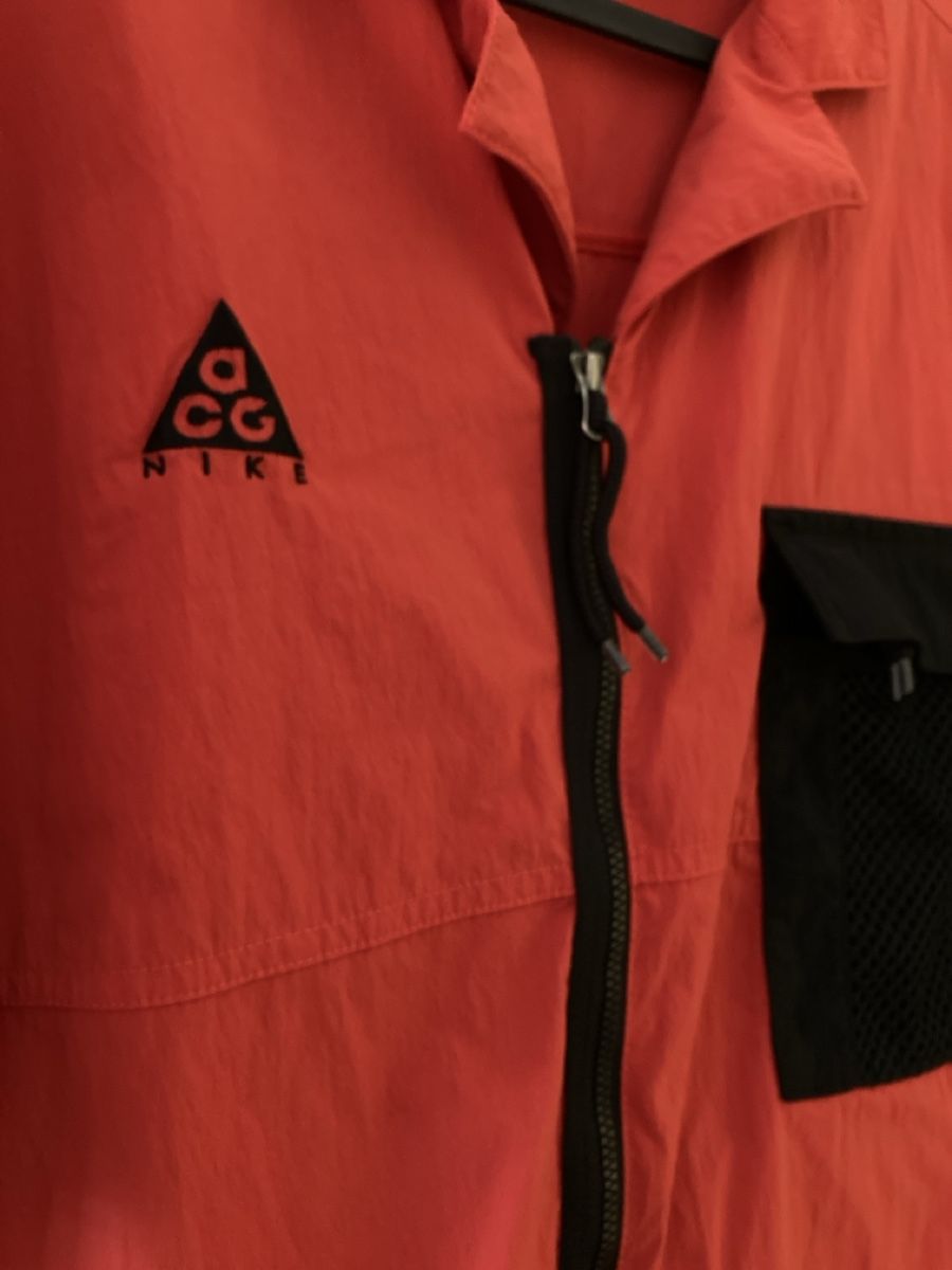 Camicie: Nike ACG rot, Kurzarmhemd, Grösse M – Usato da Basel venduto da Minim
