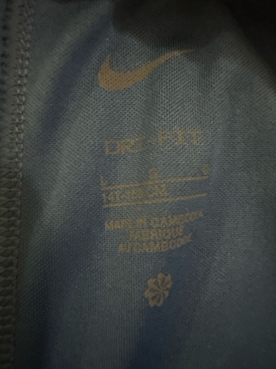 Nike Pantaloni: Shirt Nike dry fit – Usato da Founex venduto da reb_fws9 1