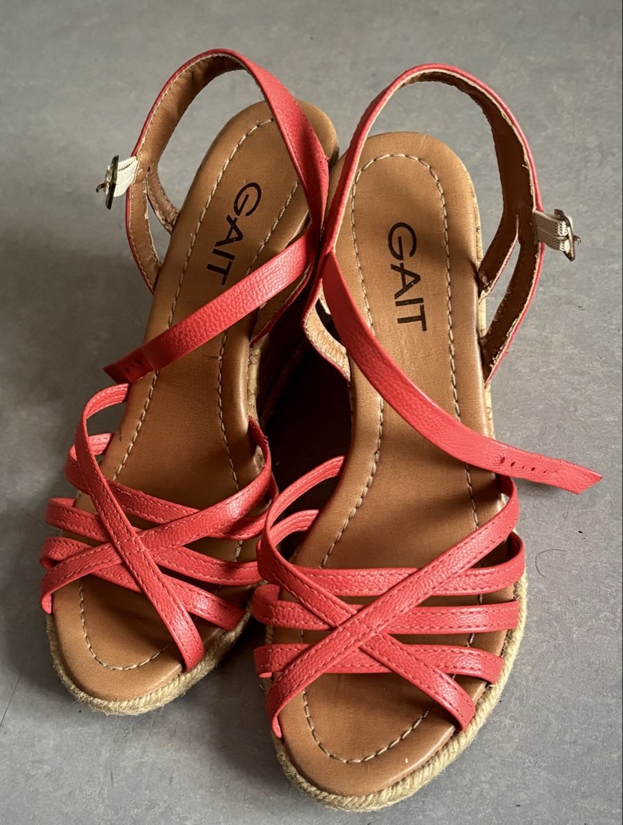 Scarpe da donna: Rote Gaint Sandalen mit Keilabsatz, Grösse 36 – Usato da Aarau venduto da Wolli85 3