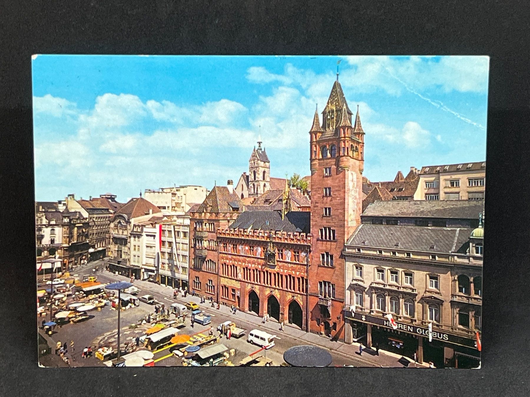Cartes postales: Basel / Bâle: Marktplatz mit Rathaus – D'occasion à Widnau par Brusi9