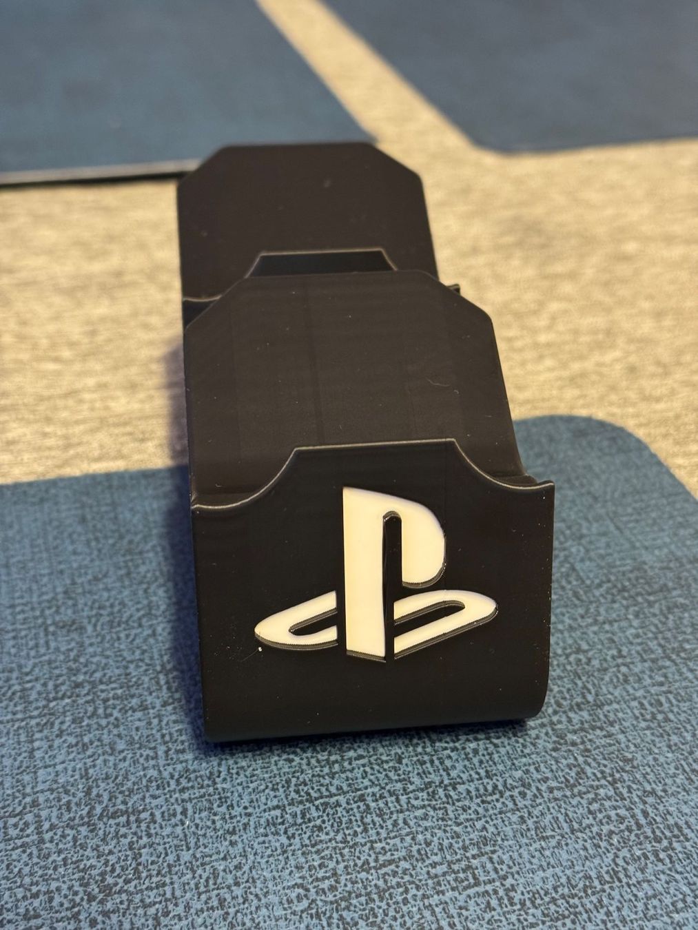 Sony Console: PS4 Controller Halterung Ladestation neuwertig – Nuovo e nell'imballaggio originale da Felben-wellhausen venduto da vik_t8bz 2