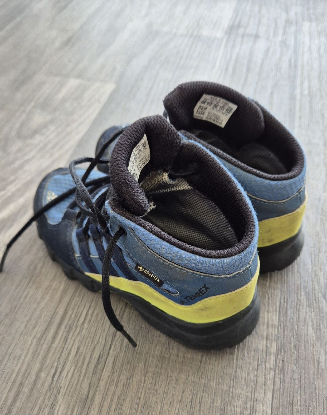 Adidas Schuhe für Jungen: Adidas Terrex Grösse 26 – Gebraucht aus Einsiedeln von RogerChaeli 1