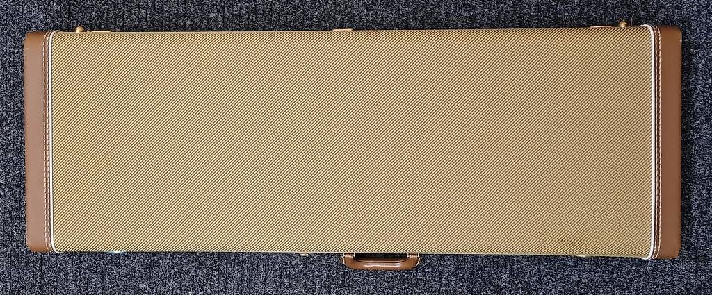 Fender Strumenti musicali: FENDER American DLX Stratocaster HSS - 2008 – Usato da Luzern venduto da Arran0 3