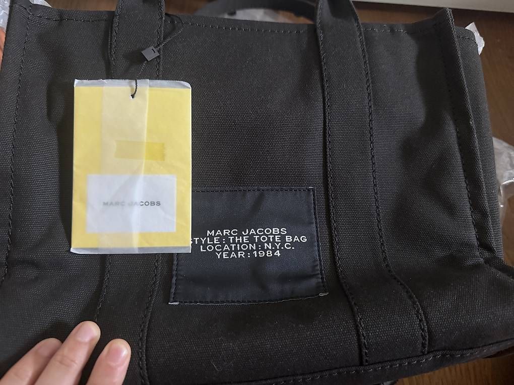 Borse da donna: Marc Jacobs Medium Tote Bag  Neu & unbenutzt – Usato da Uetikon am See venduto da randag88 1