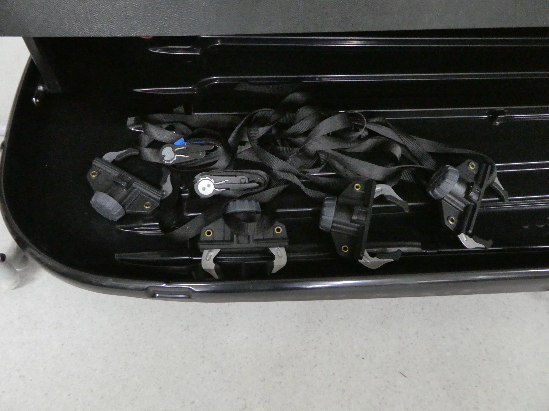 Thule Box da tetto: Auto Dachbox - Thule Pacific 200 – Usato da Volketswil venduto da brockipfannenstil 3