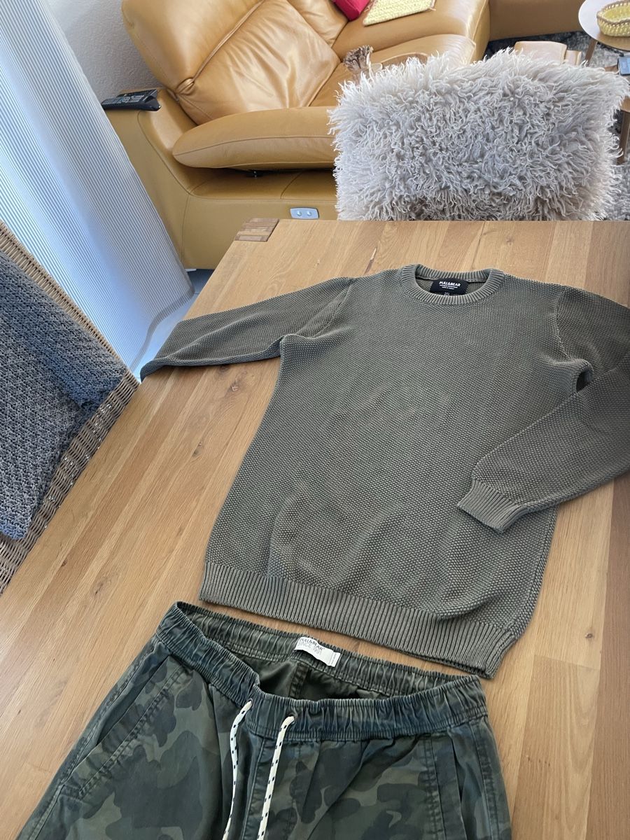 Lotti di vestiti: Pullover und Hose Pull&Bear Set oliv Camouflage Grösse S – Usato da Dübendorf venduto da jlu_r7hz 4