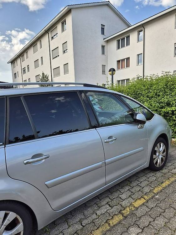 Citroën Automobili: Gepflegter Citroën C4 Picasso mit 2.0 HDi-Dieselmotor – Usato da Urdorf venduto da Delsole 1