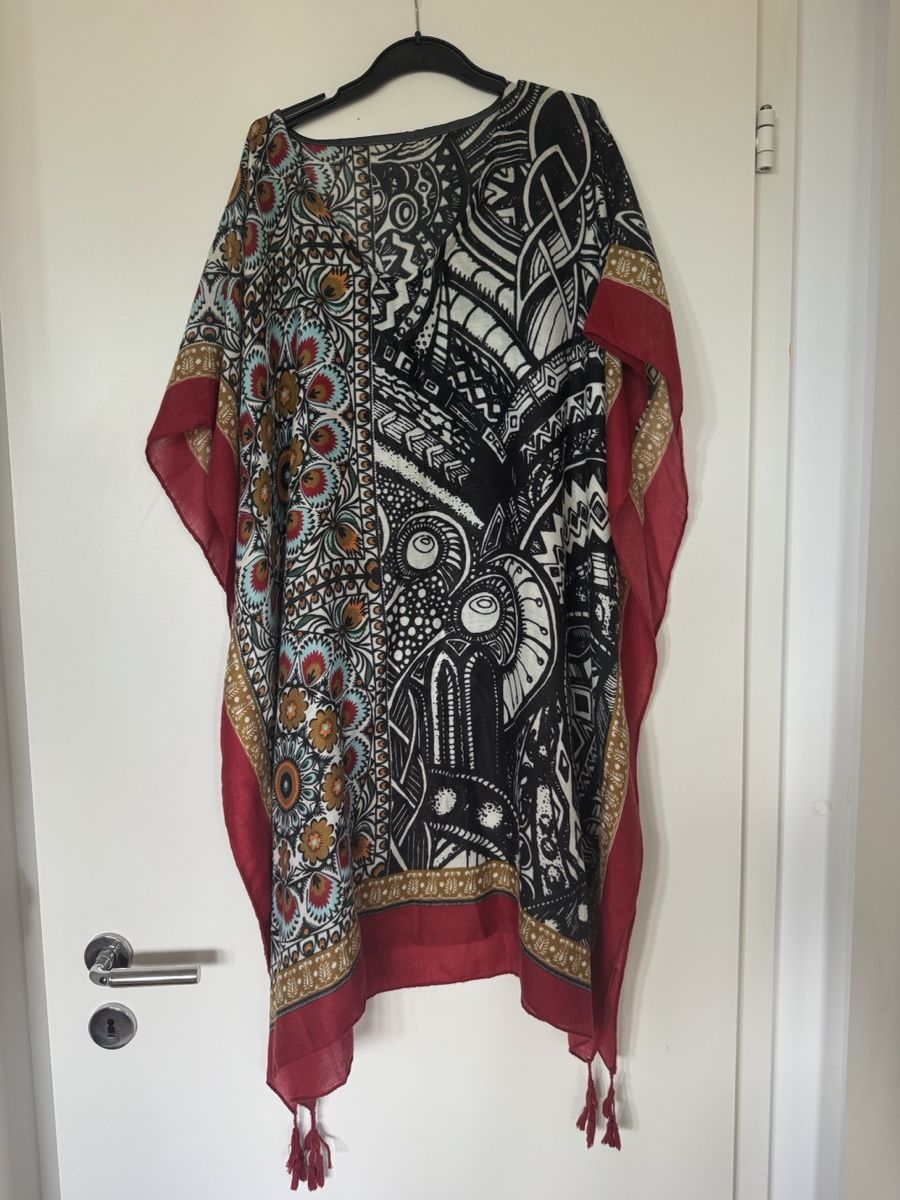 Tuniques: Damen Kaftan mit Muster Grösse One Size – D'occasion à Zürich par Chanelle07