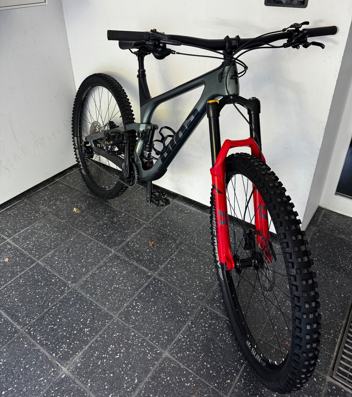 Bixs Velos: BIXS Lane 250 Carbon MTB Fully – Gebraucht aus Derendingen von nini.22 1