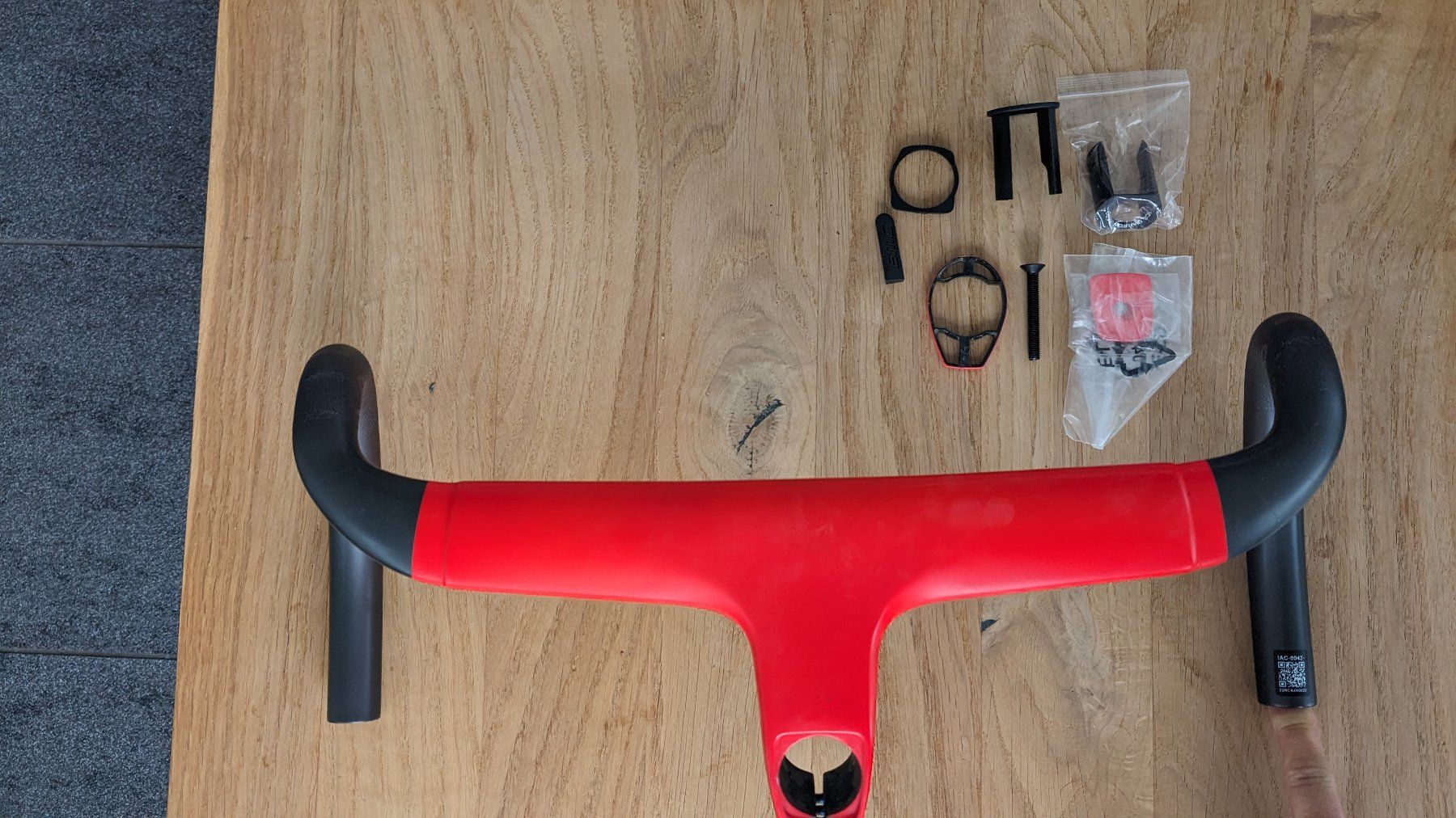 BMC Pezzi di ricambio: Cockpit ICS Carbon Aero, 360mm/80mm – Usato da Liebefeld venduto da Pacem 2