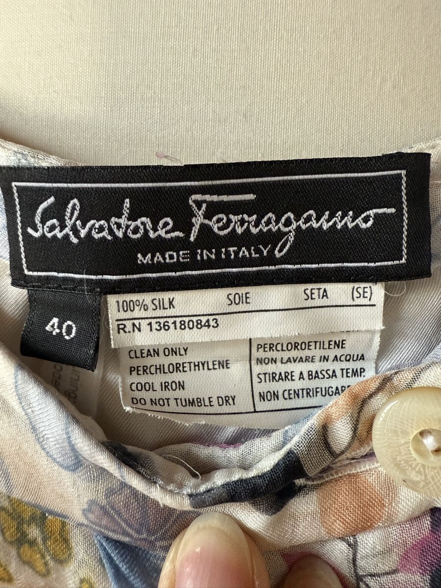 Salvatore Ferragamo Gonne: Salvatore Ferragamo Seidenrock – Nuovo (secondo la descrizione) da Fislisbach venduto da jelennn 1