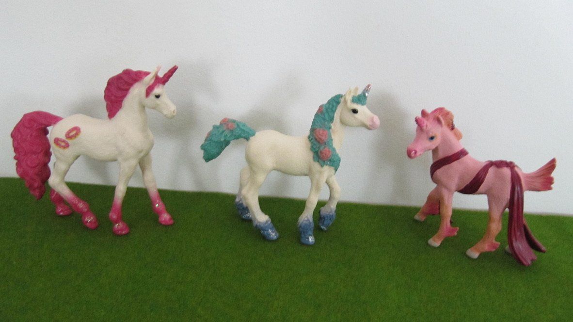 Schleich Spielzeuge: Schleich Einhorn Figuren Set – Gebraucht aus Brunnen von Kiwiland1 2