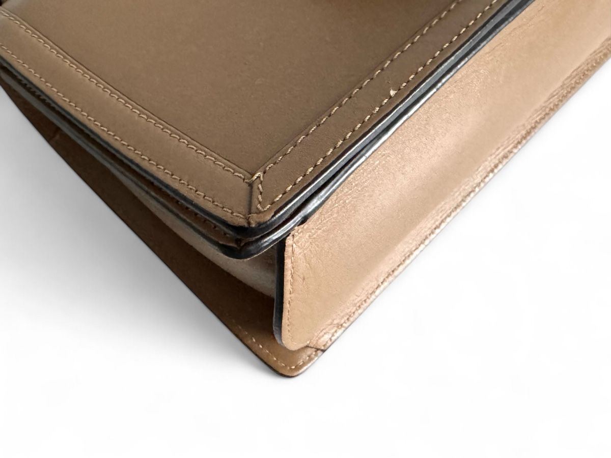 Loewe Taschen für Damen: LOEWE  Calfskin Medium Barcelona Shoulder Bag – Gebraucht aus Kriens von hannaandkiko 6