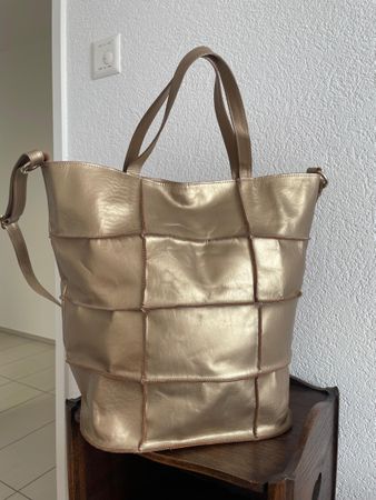 Goldene Luca Kayz Ledertasche