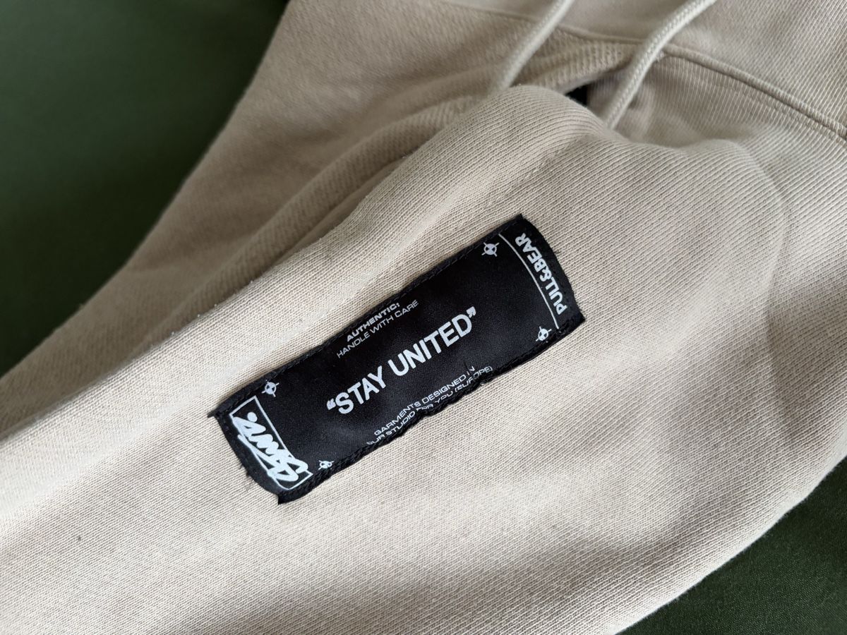 Pull&Bear Maglioni & Felpe: Sweat à capuche beige L de chez Pull&Bear – Usato da Fribourg venduto da jer_p6kc 5