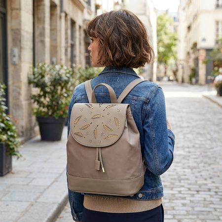 Trendiger Rucksack in Taupe mit Blattmuster - Neuwertig!