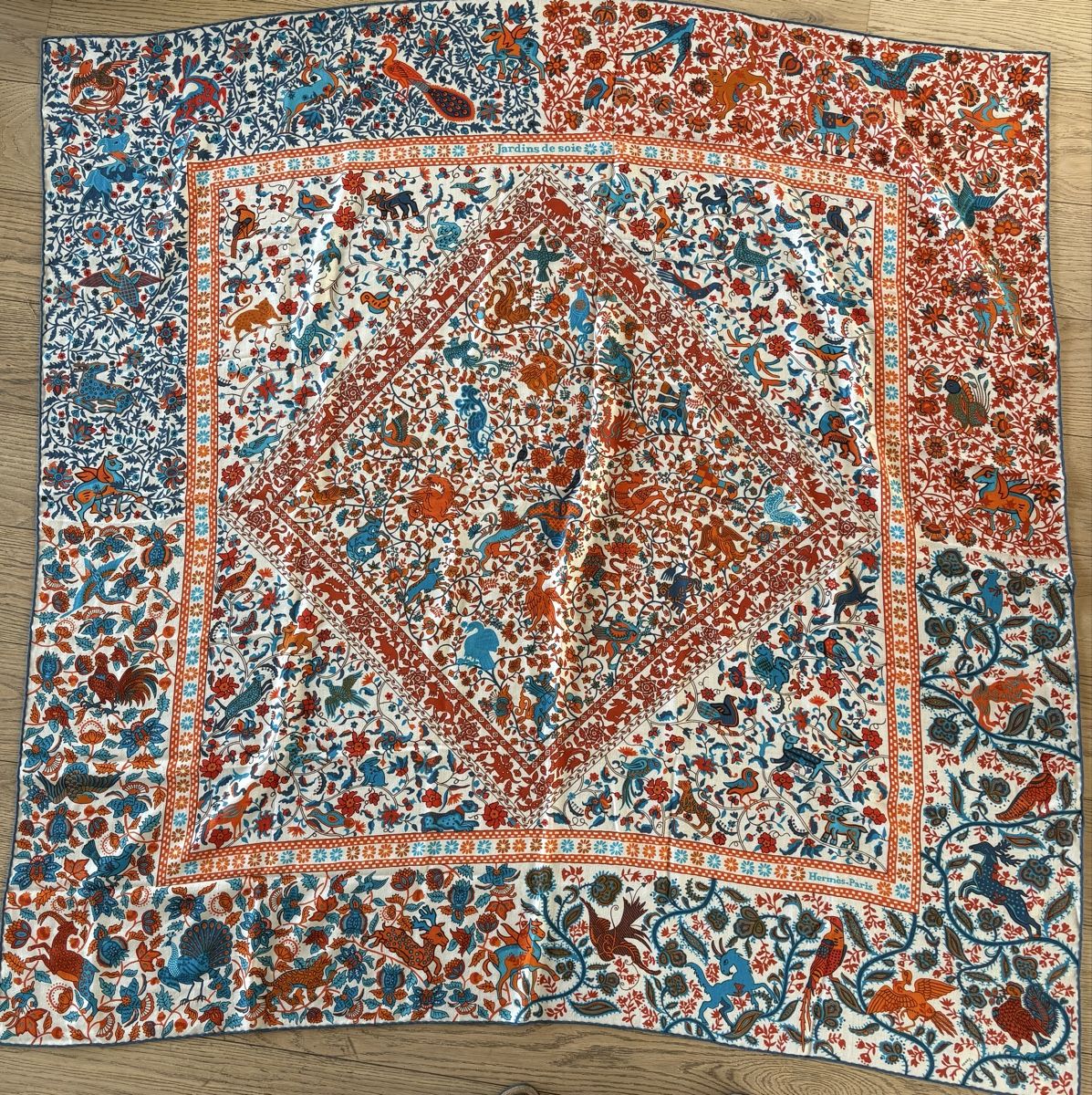 Hermès Foulards, Tücher & Schals: Carre Hermès  – Gebraucht aus Vessy von VessyCan 8