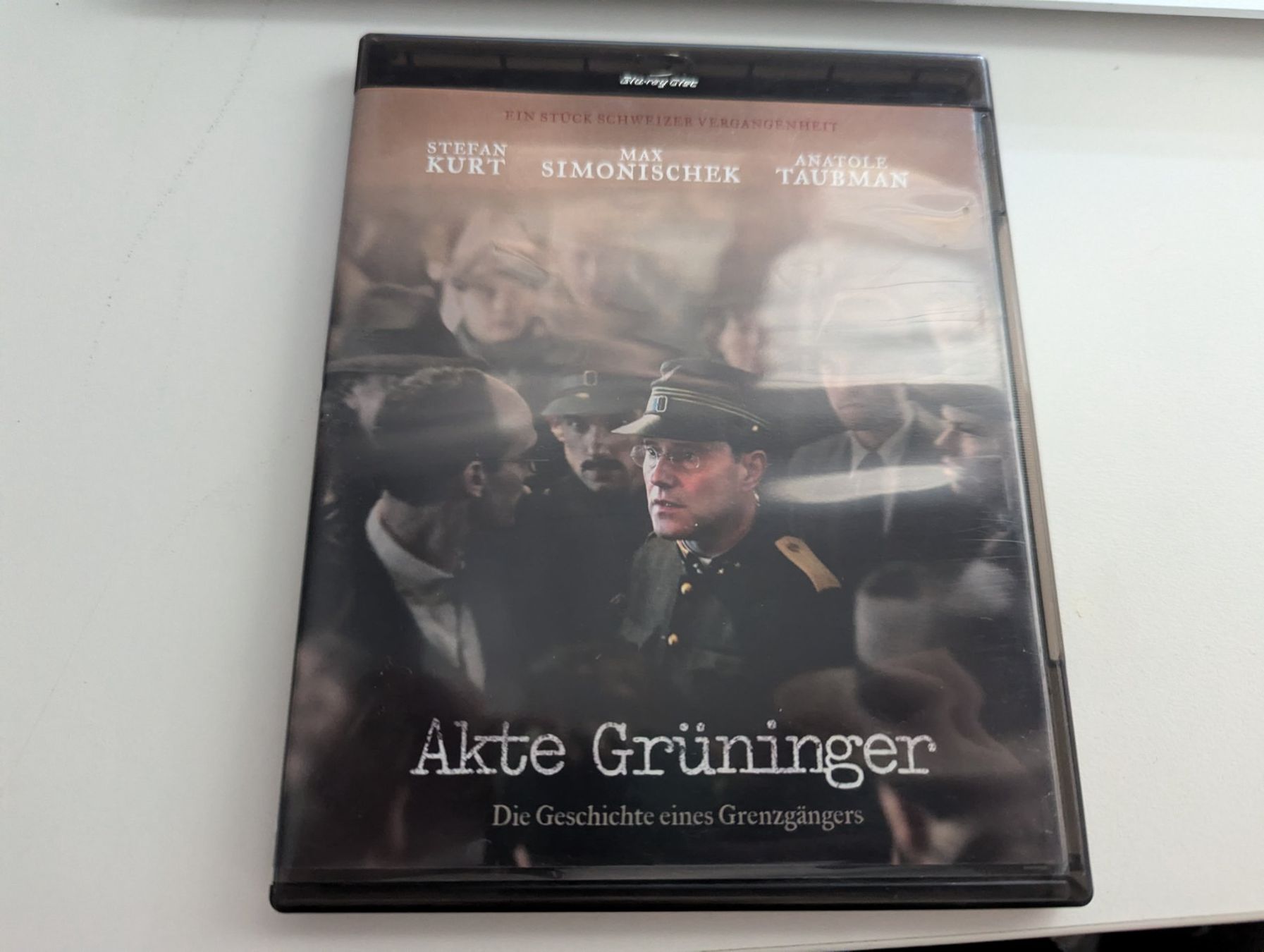 Tutti i DVDs: Akte Gruninger: Die Geschichte eines Grenzgangers Blu Ray – Usato da Hünenberg See venduto da SpecialEditionGaming