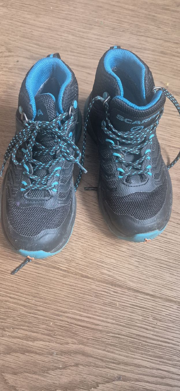Scarpa Schuhe für Jungen: Wanderschuhe Scarpa GR 29 – Gebraucht aus Muri b. Bern von MilaE 1