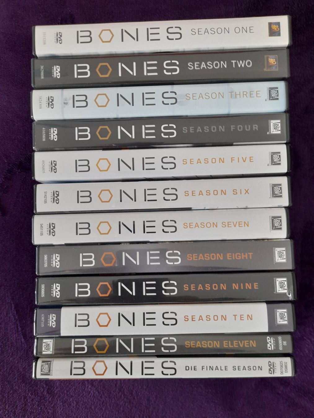 Tutti i DVDs: BONES   STAFFEL 1 -  12   ORIGINAL - VERSION – Usato da Aesch BL venduto da Burschi59 1