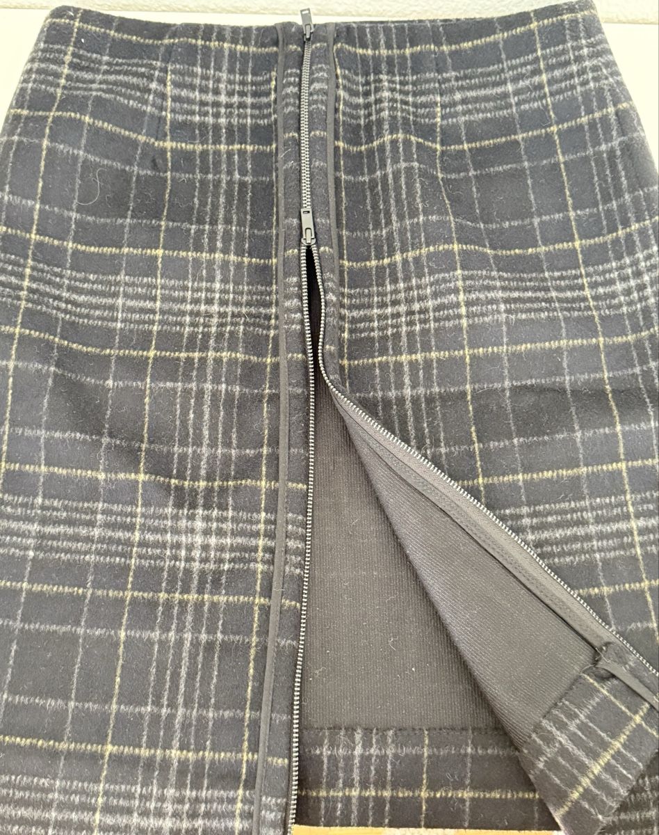 Cos Gonne: COS Wool Blend Plaid Mini Skirt, Size 34, Fall Wardrobe – Usato da Zollikerberg venduto da MK-13