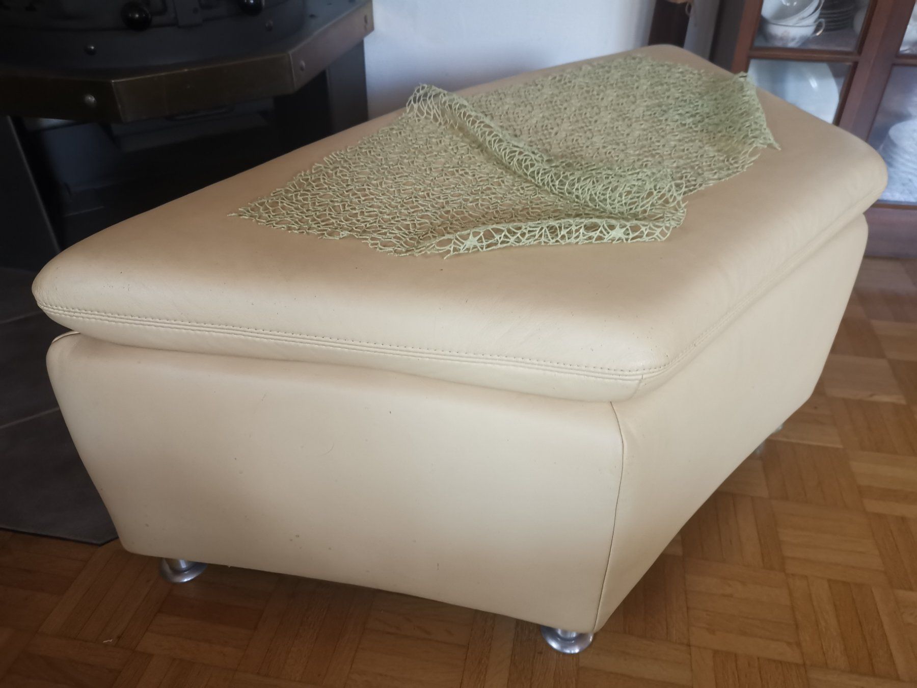 Sgabelli: Leder-Hocker – Usato da Giswil venduto da Zumsteed 1