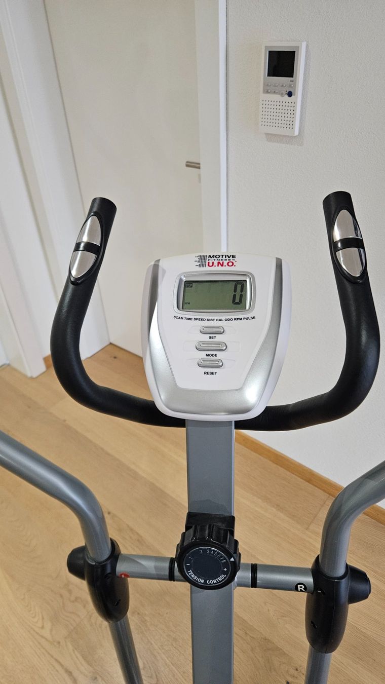 Hometrainer: Crosstrainer CT 400 – Usato da Emmetten venduto da frank.beetz 3