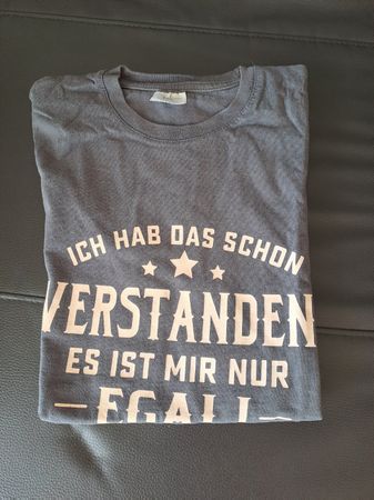 T-shirt, grau. mit Spruch, Grösse S