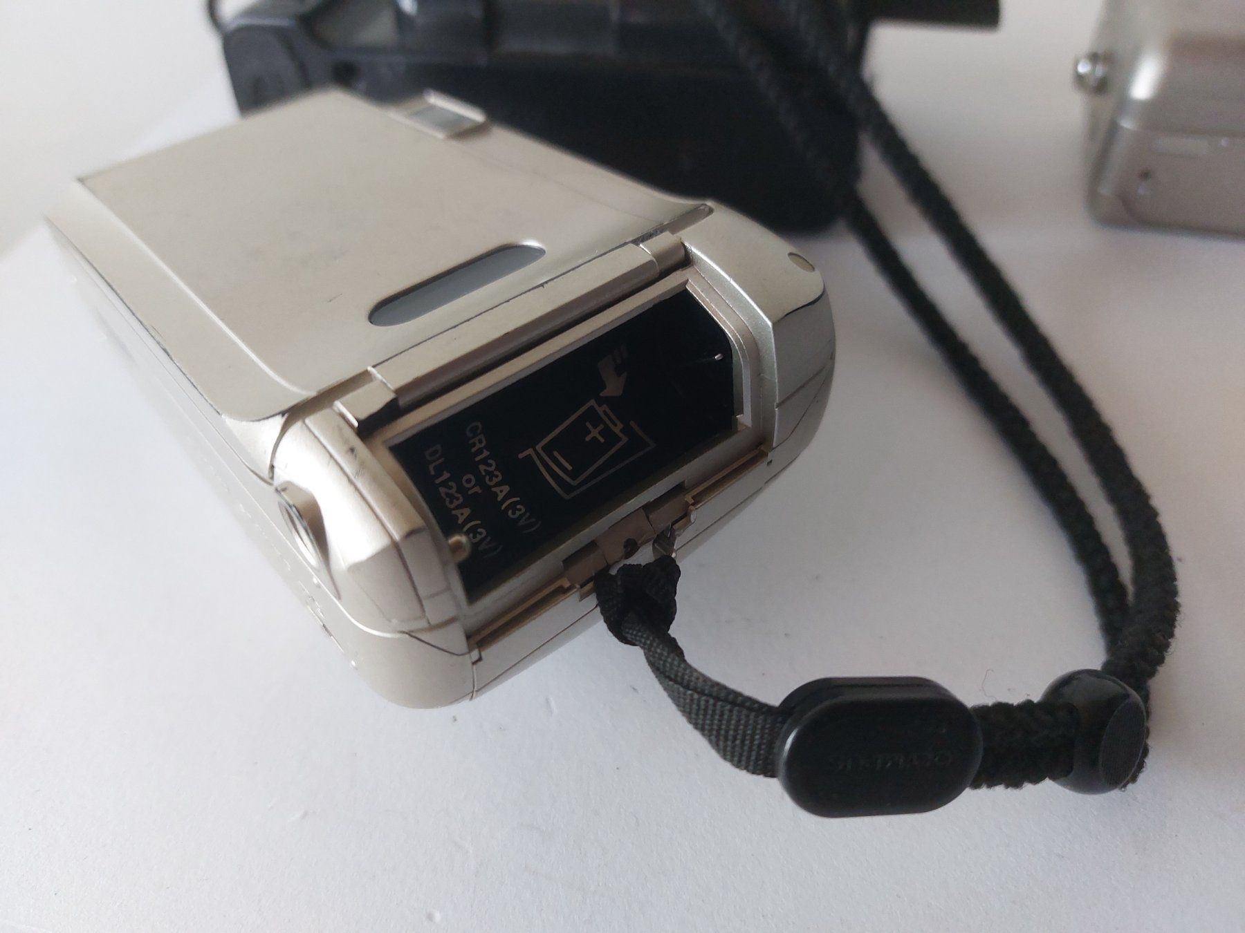 Appareil photo: 3 Analoge Kompaktkameras – Défectueux à Schmitten FR par losim1 3