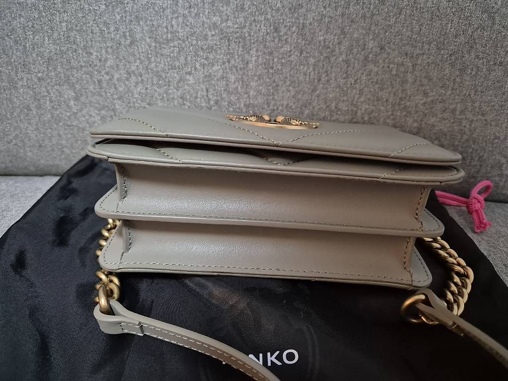 Pinko Borse da donna: Pinko Leder-Umhängetasche – Nuovo (secondo la descrizione) da Wetzikon ZH venduto da anci06 4