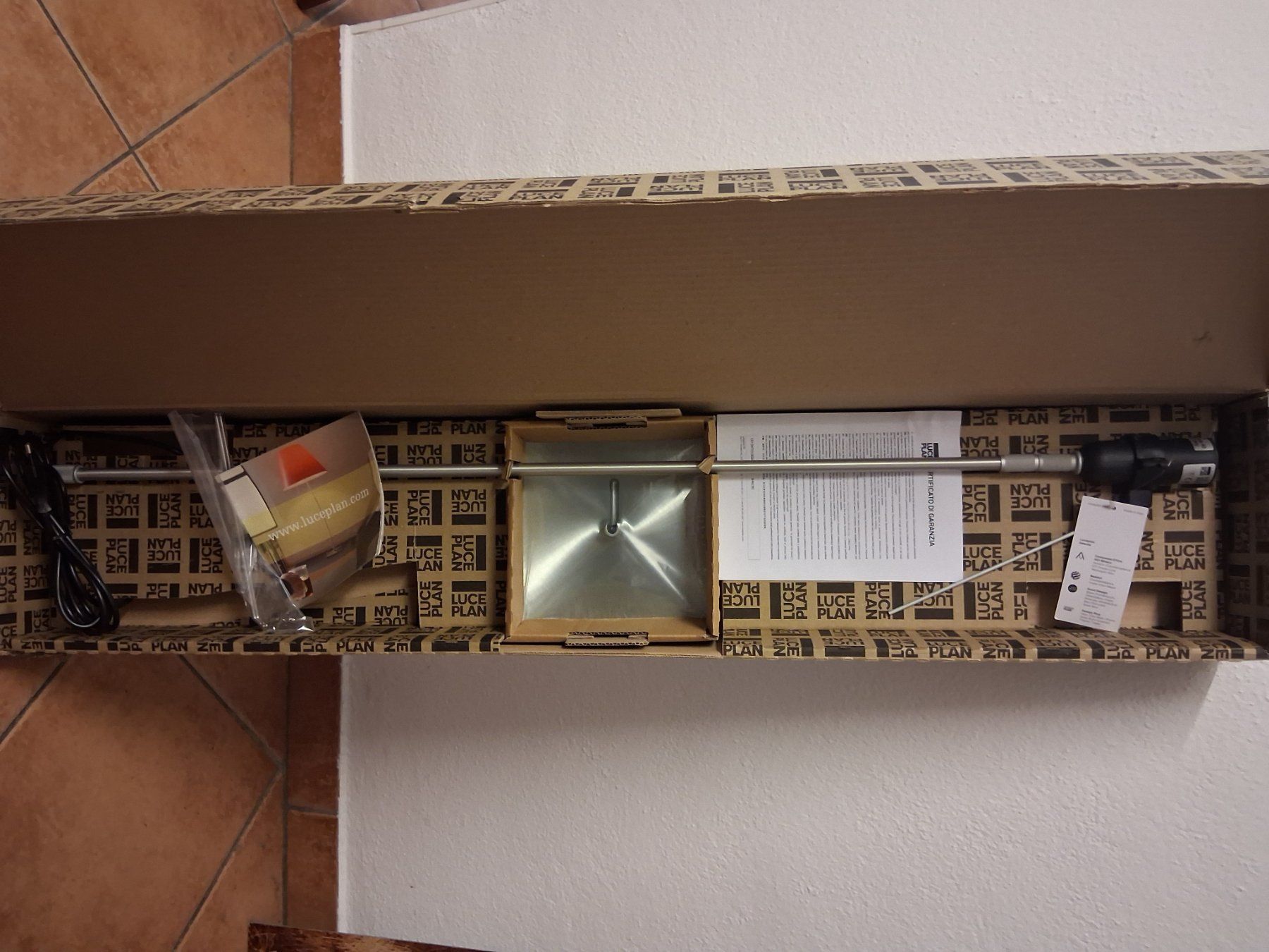 Luceplan Lampade: Luceplan Costanza Lampada da terra – Nuovo e nell'imballaggio originale da Personico venduto da rpi_n6hp 2