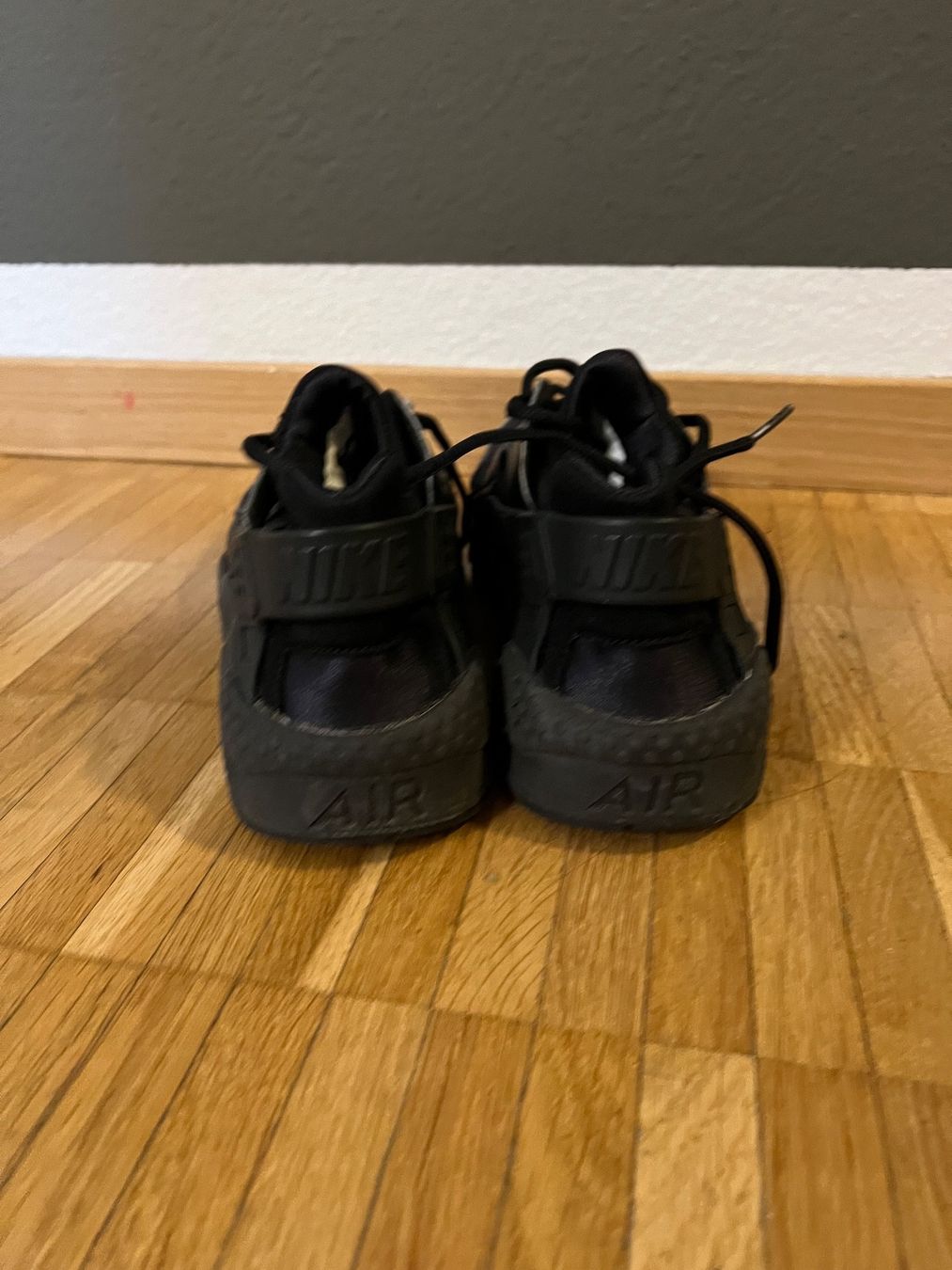Nike Scarpe da uomo: Nike Huaraches Schwarz Gr. 40 – Usato da Steinhausen venduto da adija1 2