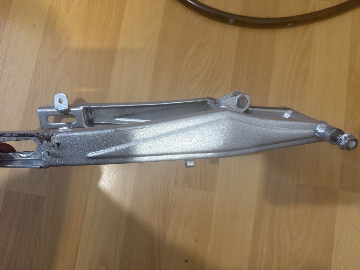 Minimotos: Minibikeschwinge  gebraucht silberfarben – D'occasion à Grenchen par 198_5w7s 1