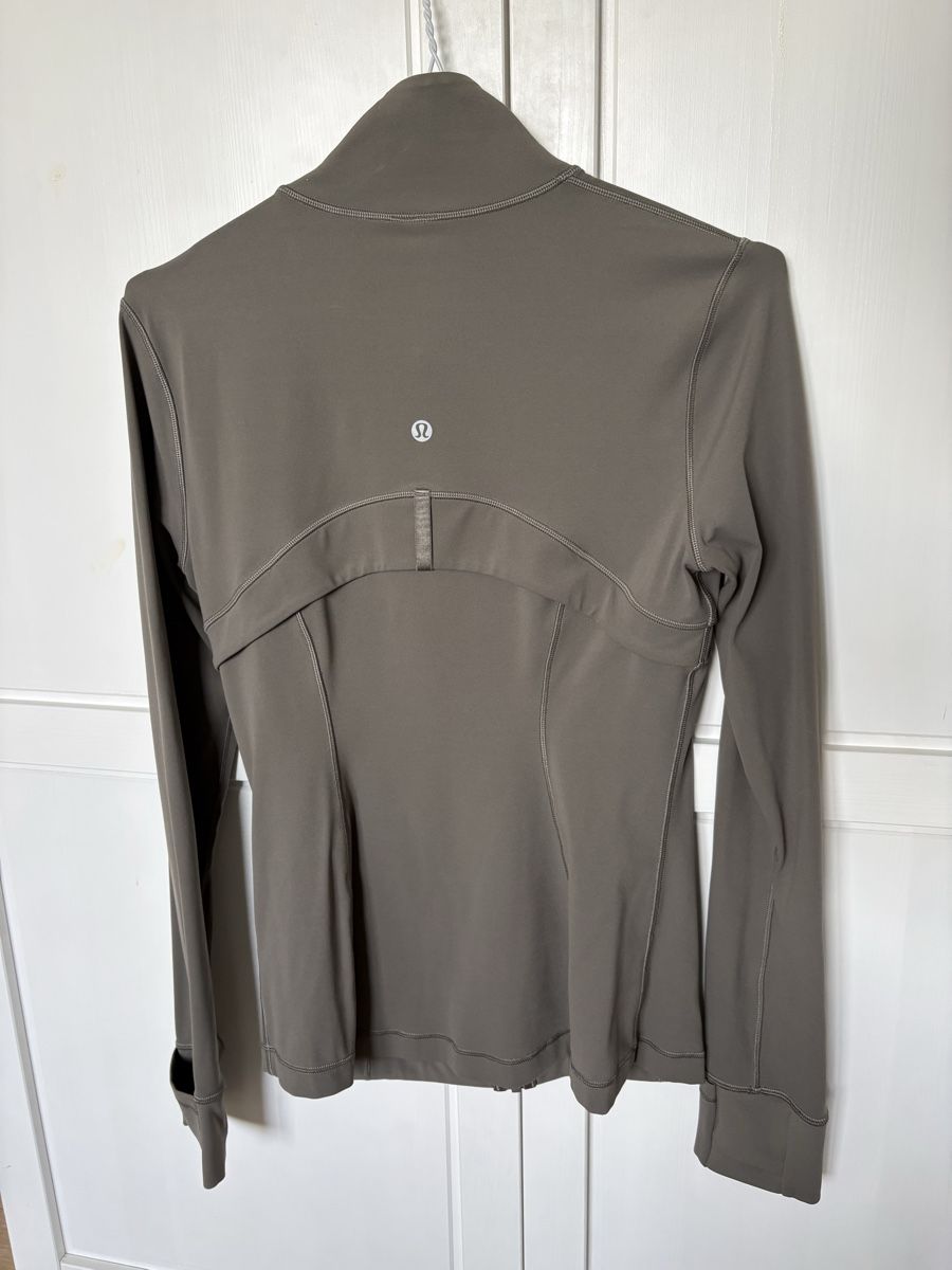 Giacche: Lululemon Nulu Trainingsjacke  – Usato da Esslingen venduto da jen_7phv 3