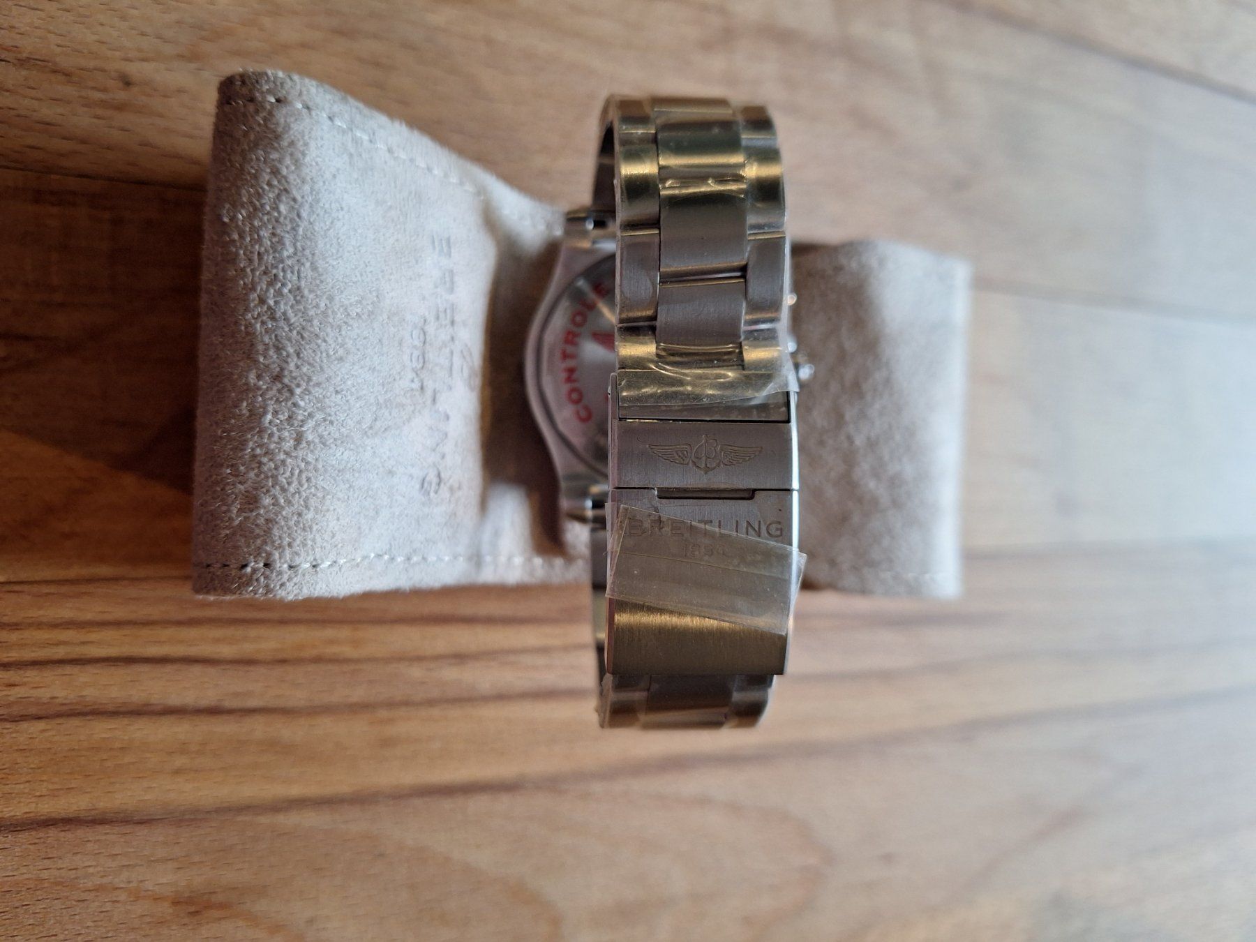 Breitling Orologi: Breitling Avenger Chronograph 43 - A13385101C1A1 – Nuovo (secondo la descrizione) da Basel venduto da OnutWOODLAND 8